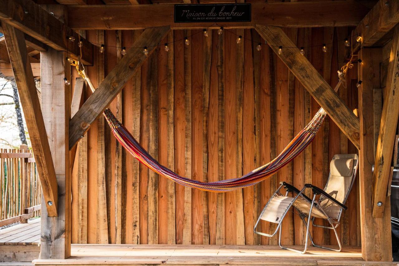 Charmante Cabane Dans Les Arbres Avec Jacuzzi Et Sauna Boismorand Exterior foto